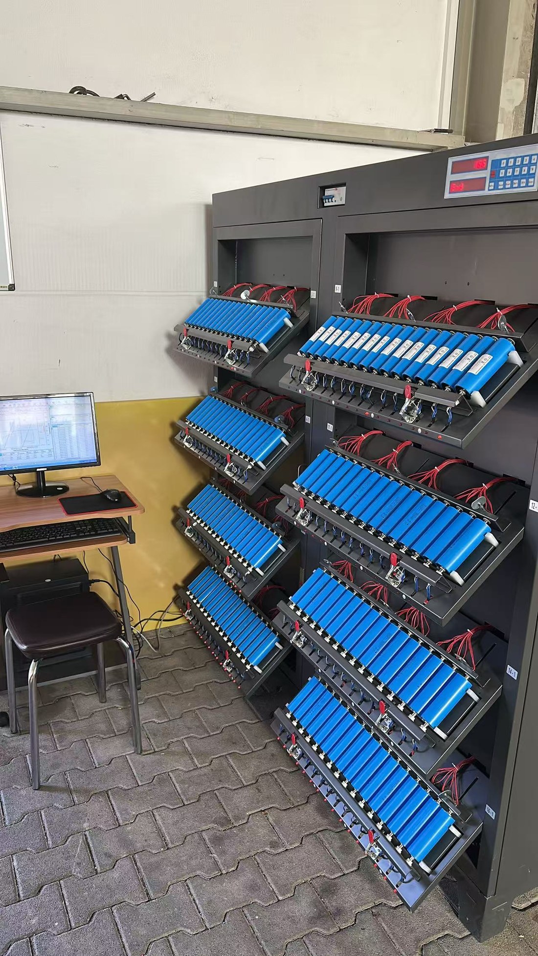 Battery testing reference photo